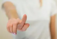 Dedo em gatilho tem cura